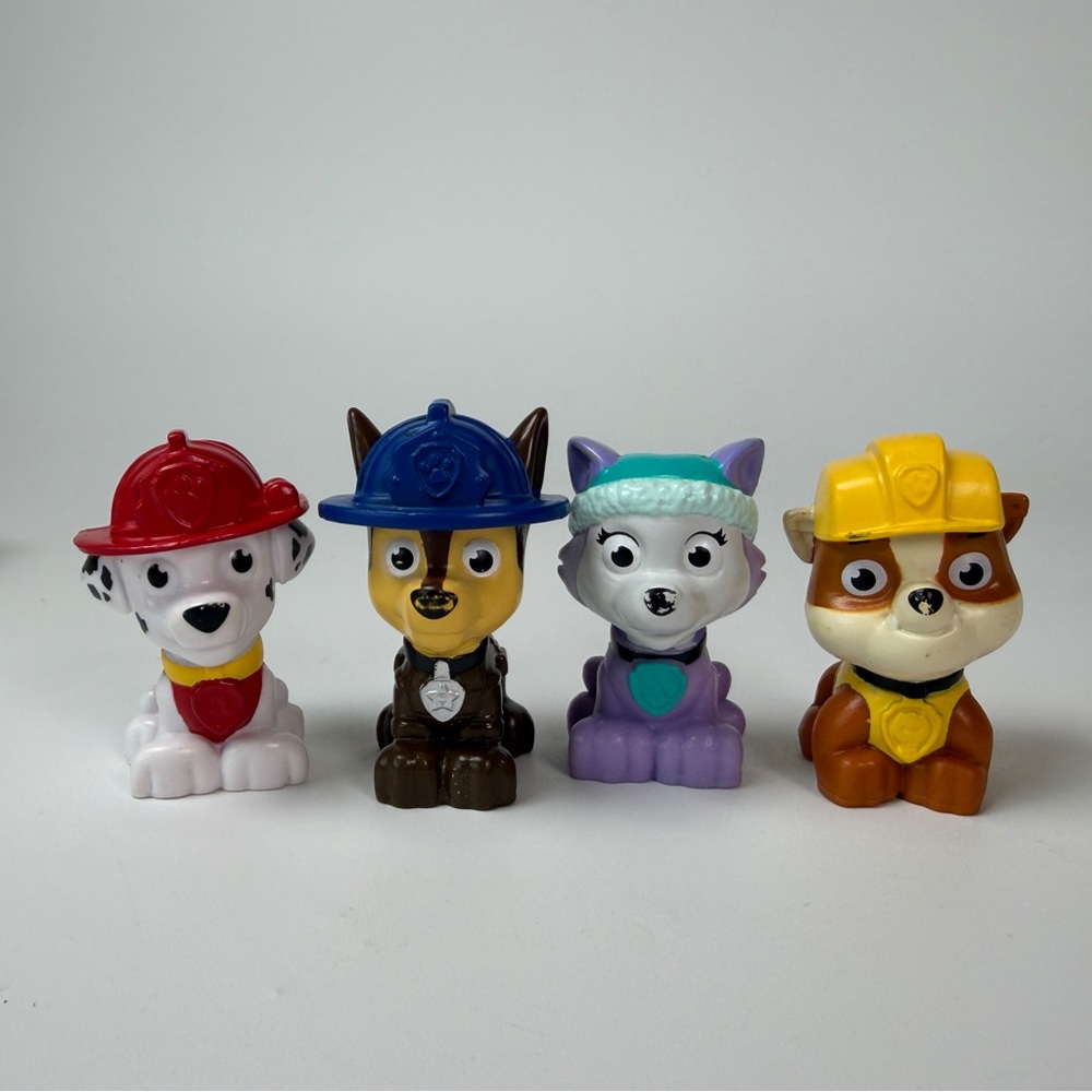 Mini Figured Paw Patrol Pups Characters Lot of 4 Rubble Marshall Chase Everest